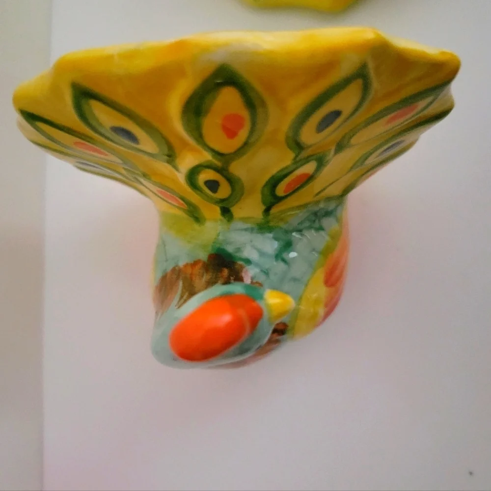 Pier 1 Peacock bird salt pepper shaker set